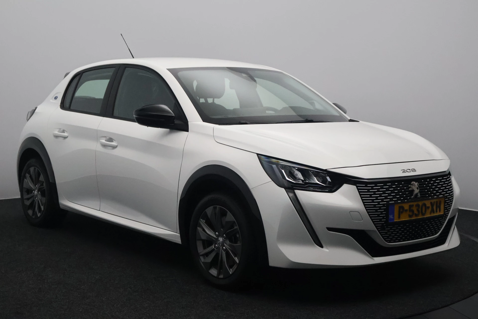 Hoofdafbeelding Peugeot e-208