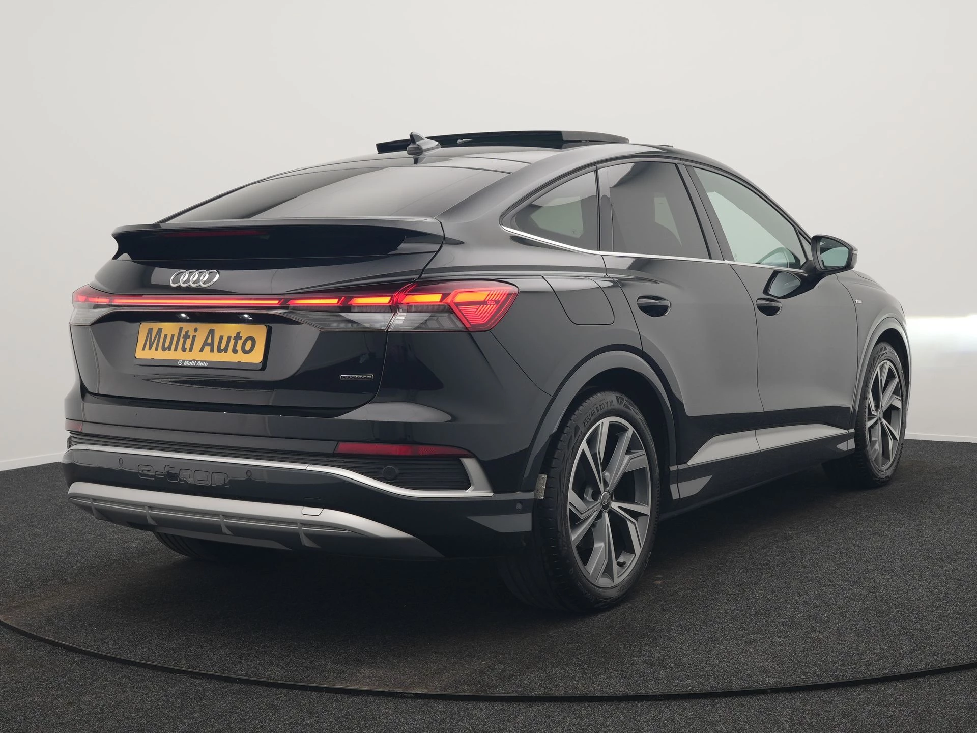 Hoofdafbeelding Audi Q4 e-tron