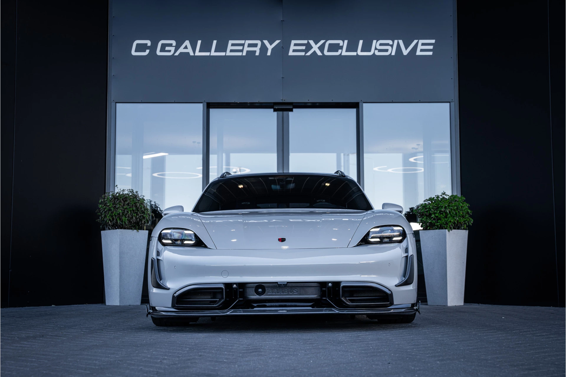 Hoofdafbeelding Porsche Taycan