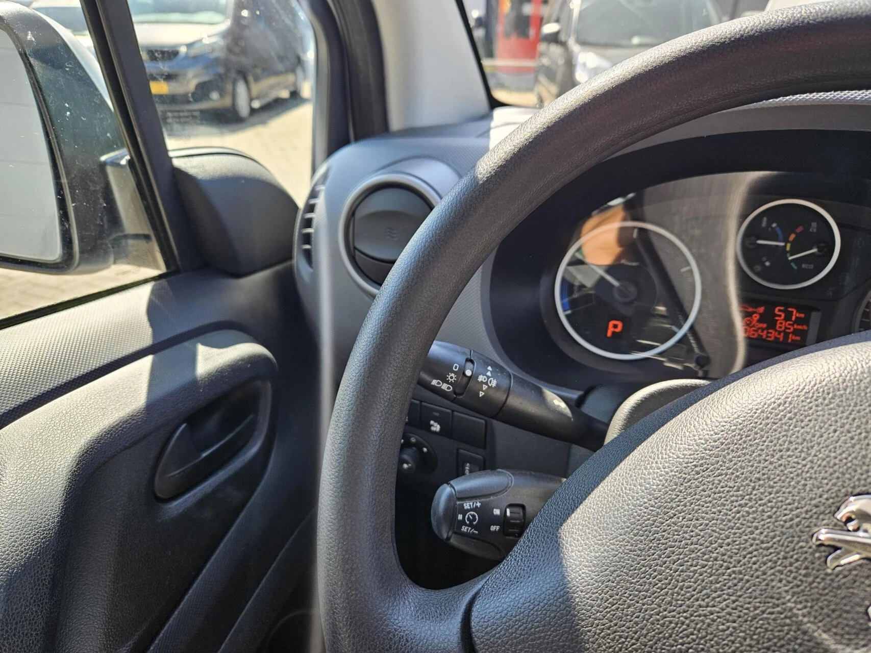 Hoofdafbeelding Peugeot Partner