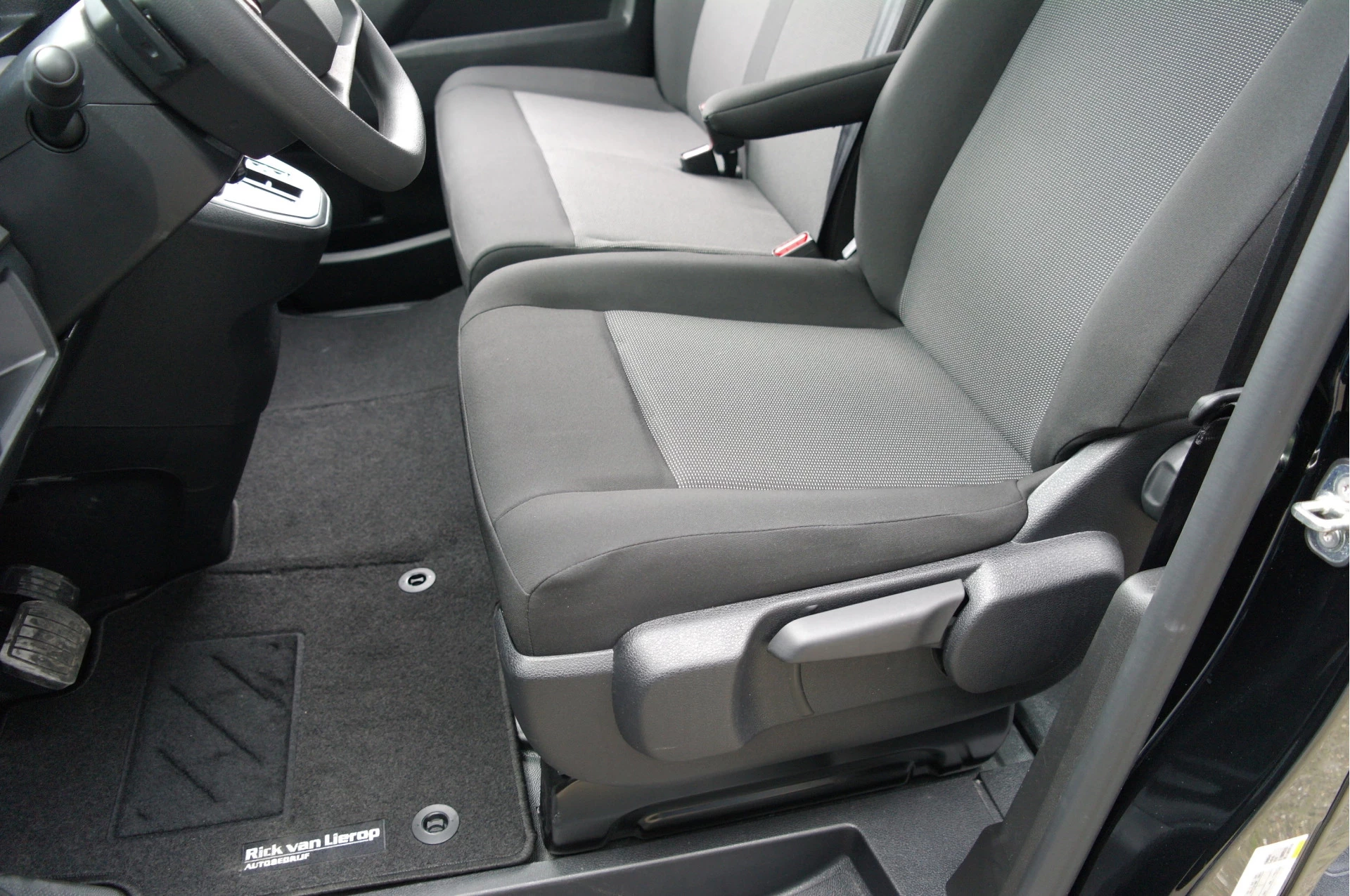 Hoofdafbeelding Peugeot e-Expert