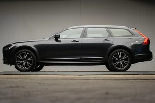 Volvo V90 Cross Country 2.0 T5 Pro Sport (APPLE CARPLAY,NAVI,HEAD-UP DISPLAY,CAMERA,STOEL/STUUR VERWARMING,MEMORY STOELEN,PDC,DAB)