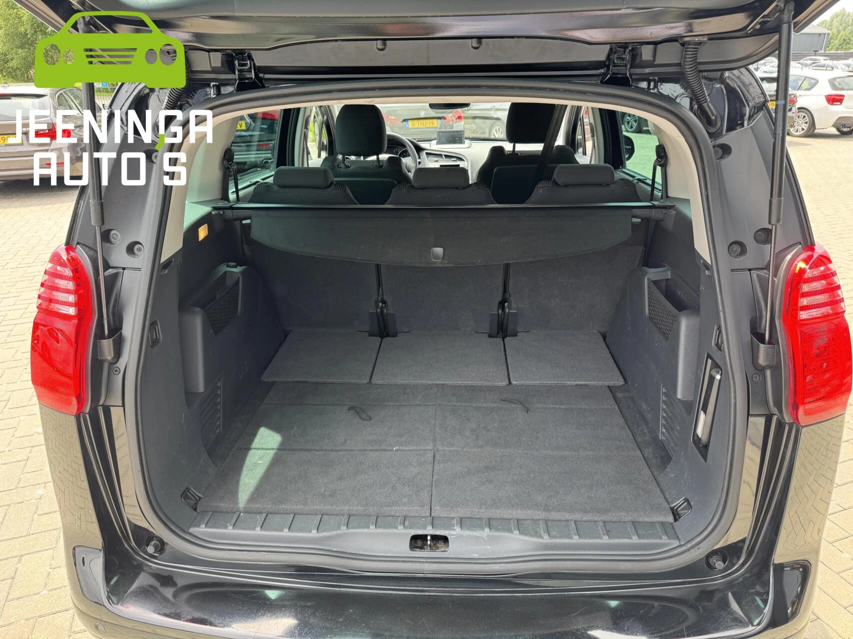 Hoofdafbeelding Peugeot 5008