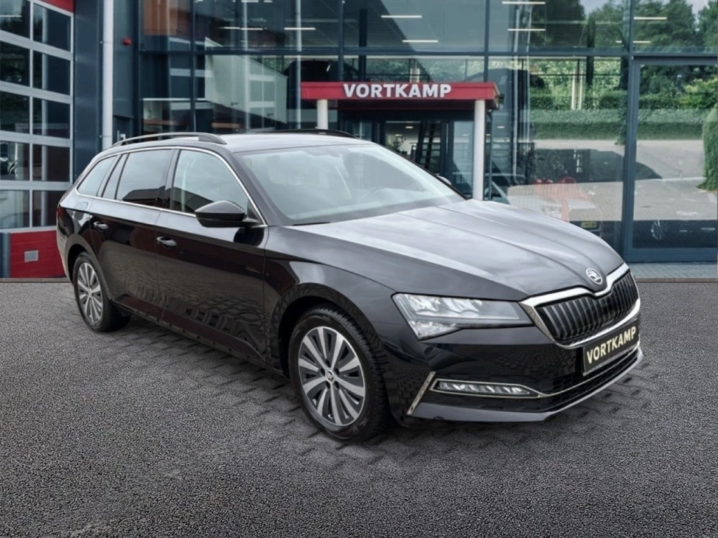 Hoofdafbeelding Škoda Superb