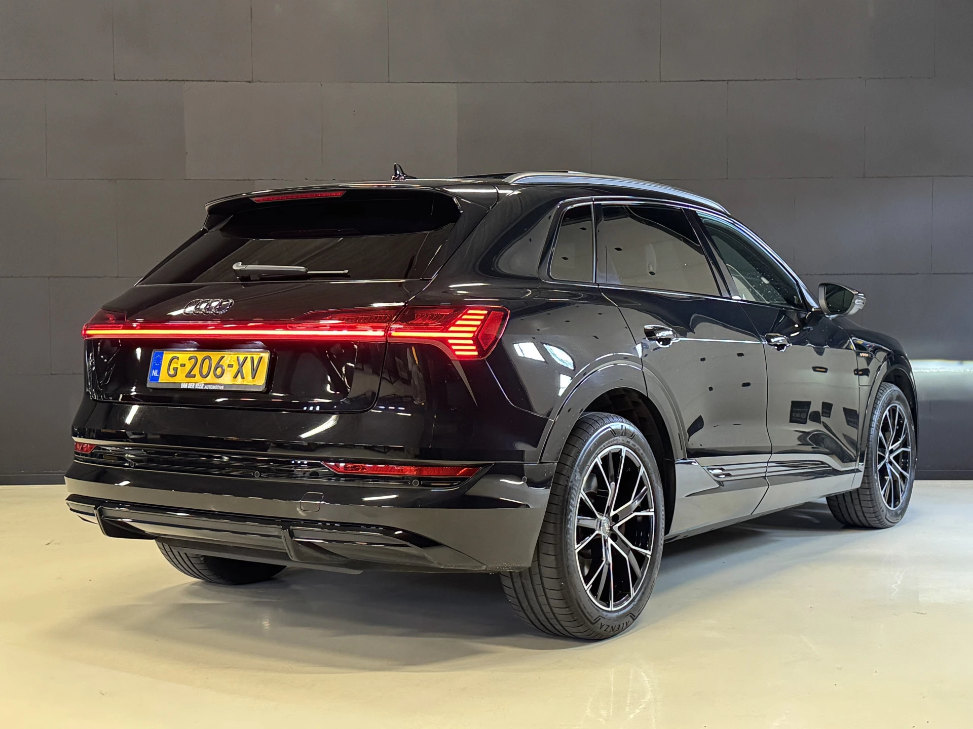 Hoofdafbeelding Audi e-tron