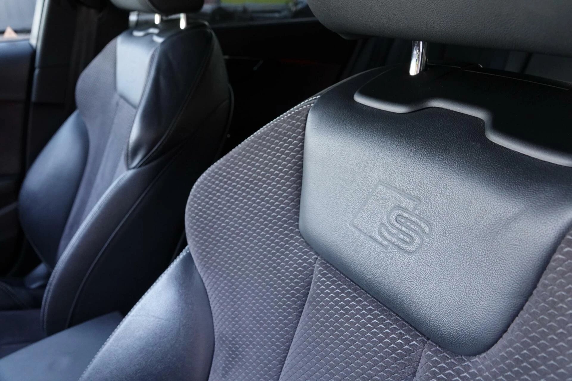 Hoofdafbeelding Audi S4
