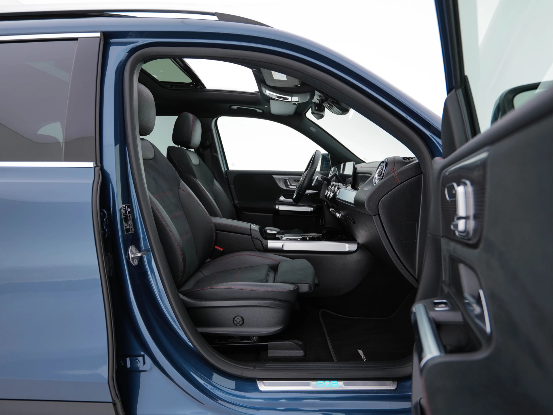 Hoofdafbeelding Mercedes-Benz EQB