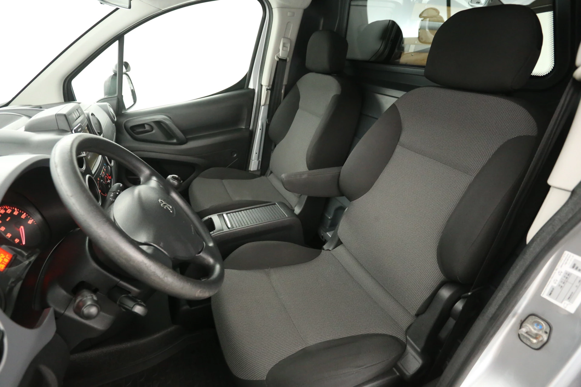 Hoofdafbeelding Peugeot Partner