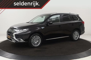 Mitsubishi Outlander 2.4 PHEV Intense+ | Schuifdak | Trekhaak |  Stoelverwarming | Carplay | Camera | Full LED | Stuurverwarming | Keyless | Dodehoek detectie | Half leder