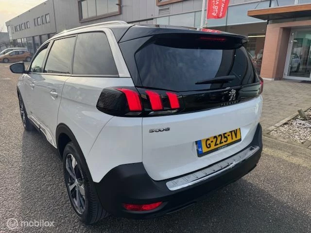Hoofdafbeelding Peugeot 5008