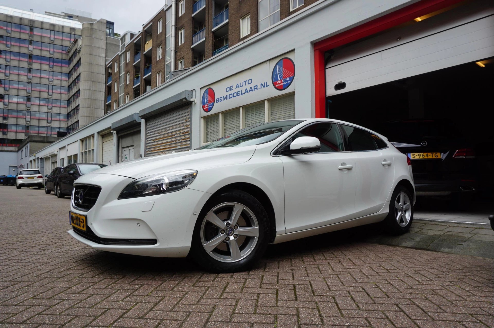 Hoofdafbeelding Volvo V40