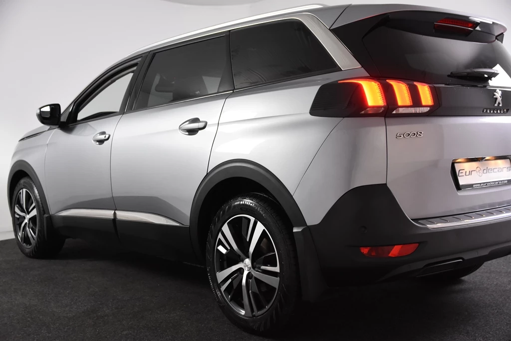 Hoofdafbeelding Peugeot 5008