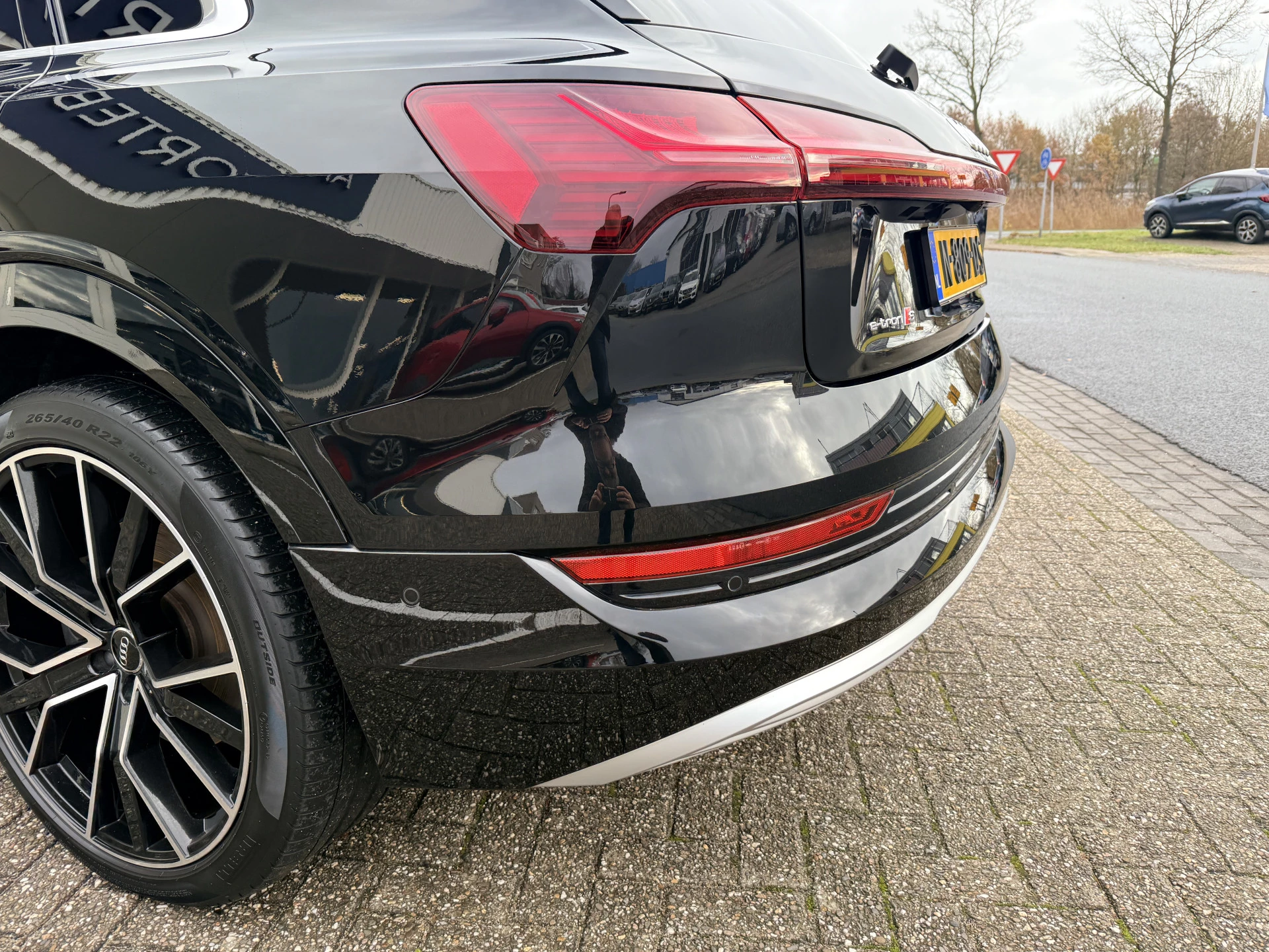 Hoofdafbeelding Audi e-tron