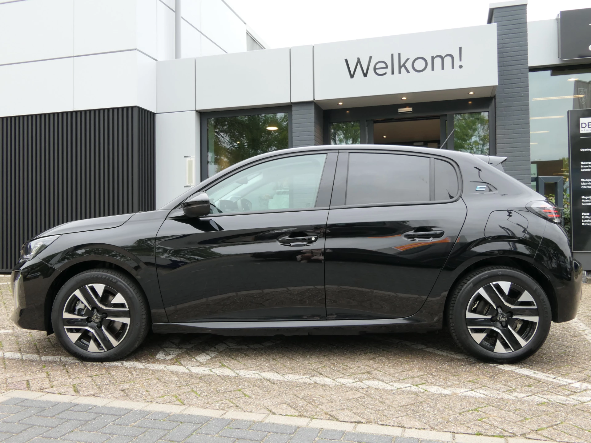 Hoofdafbeelding Peugeot e-208