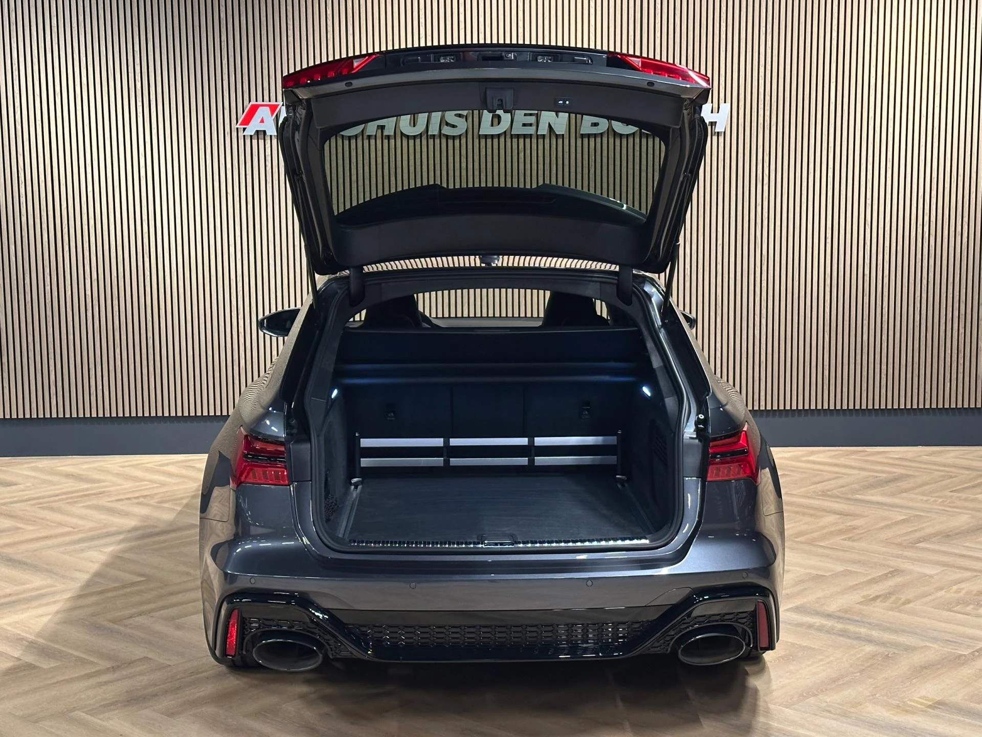Hoofdafbeelding Audi RS6