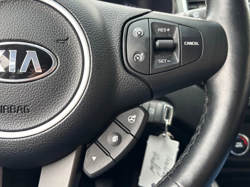 Hoofdafbeelding Kia Carens
