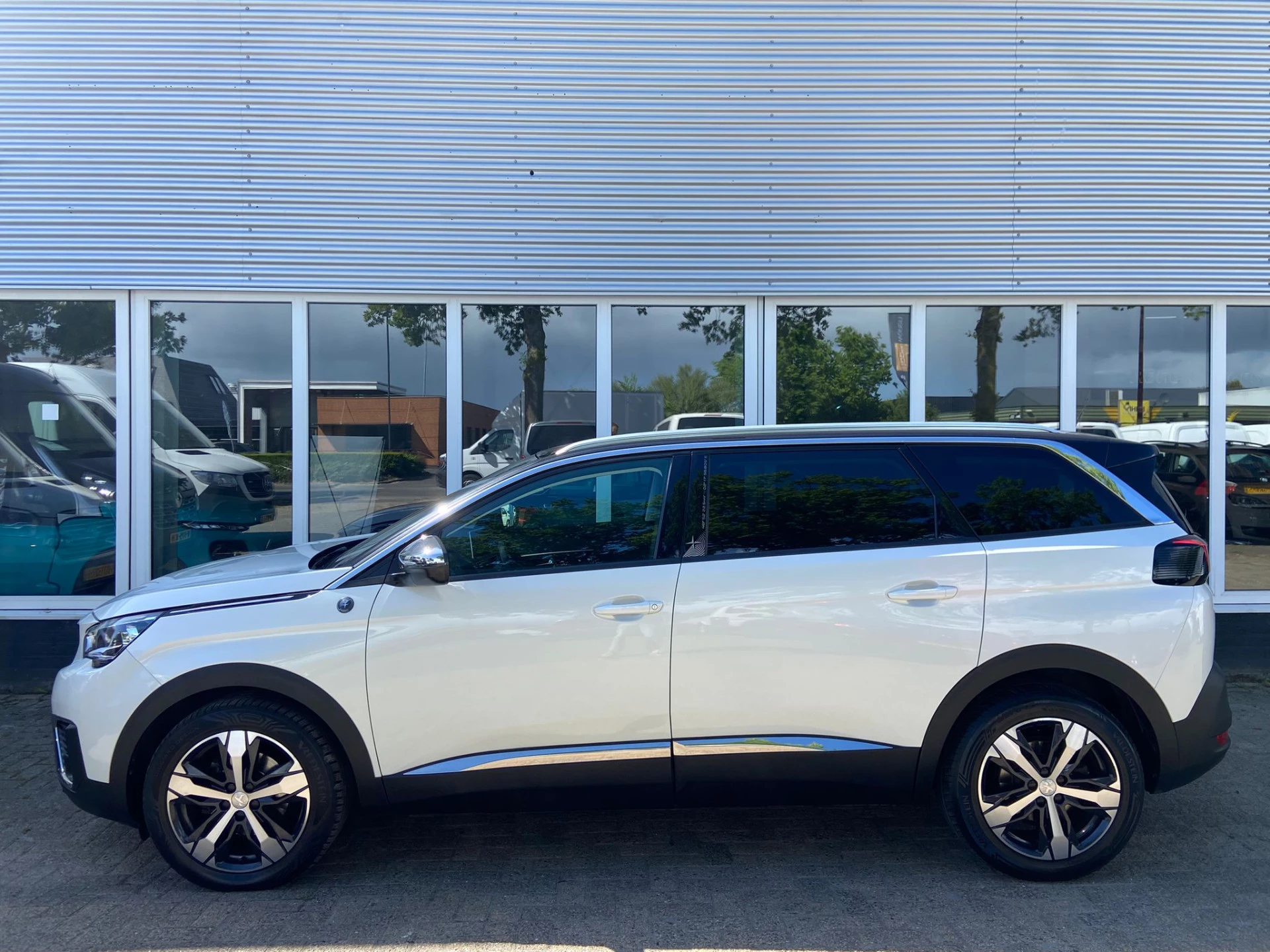 Hoofdafbeelding Peugeot 5008