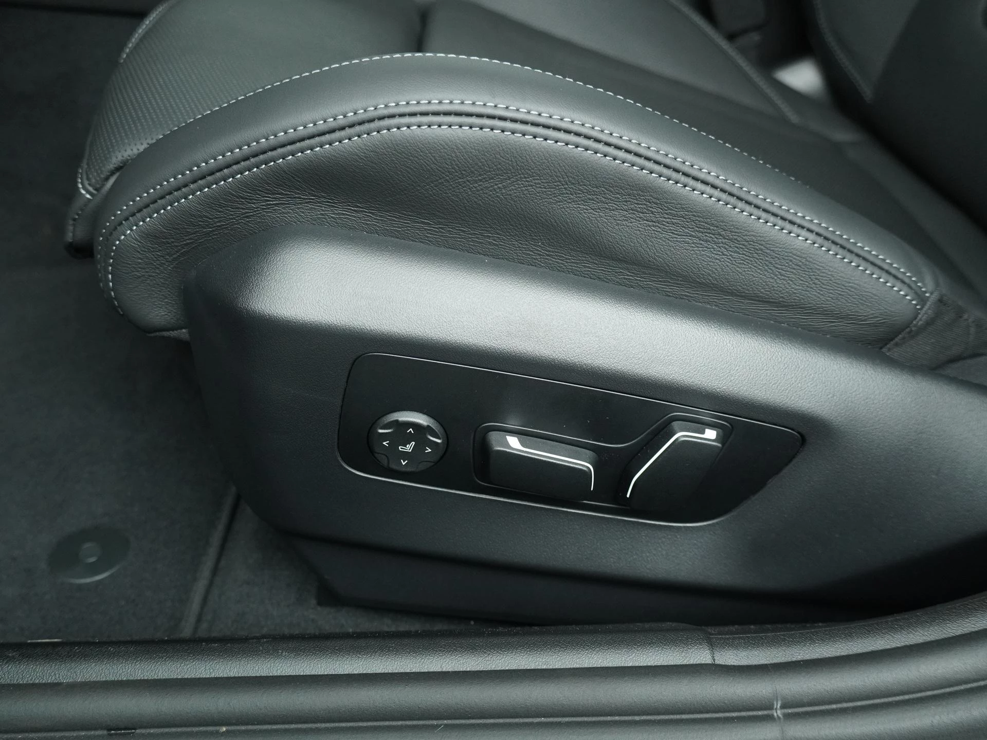 Hoofdafbeelding BMW i5