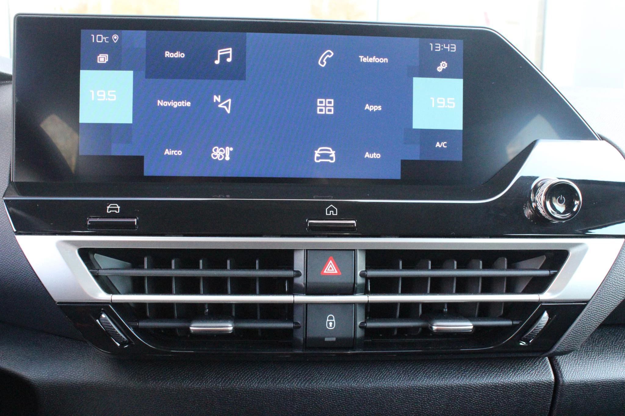 Hoofdafbeelding Citroën ë-C4