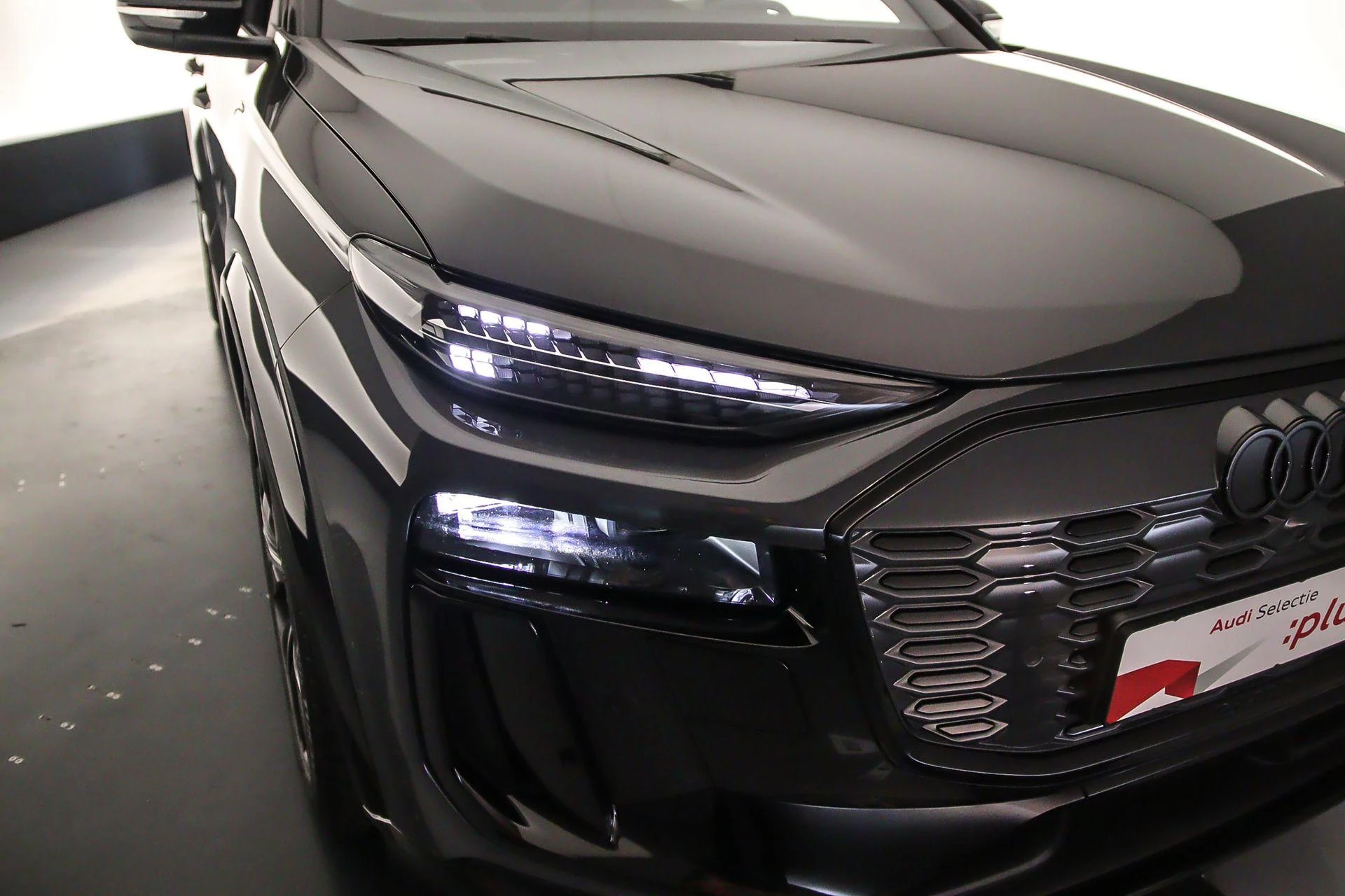 Hoofdafbeelding Audi Q6 e-tron