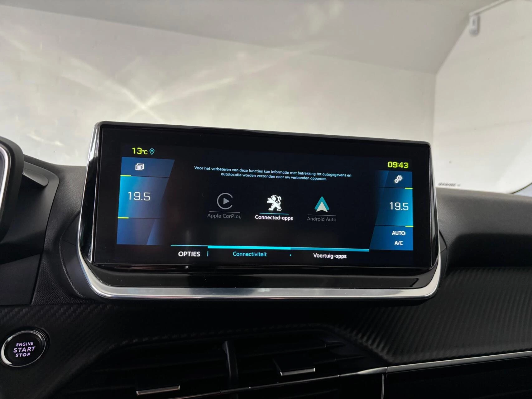 Hoofdafbeelding Peugeot e-2008