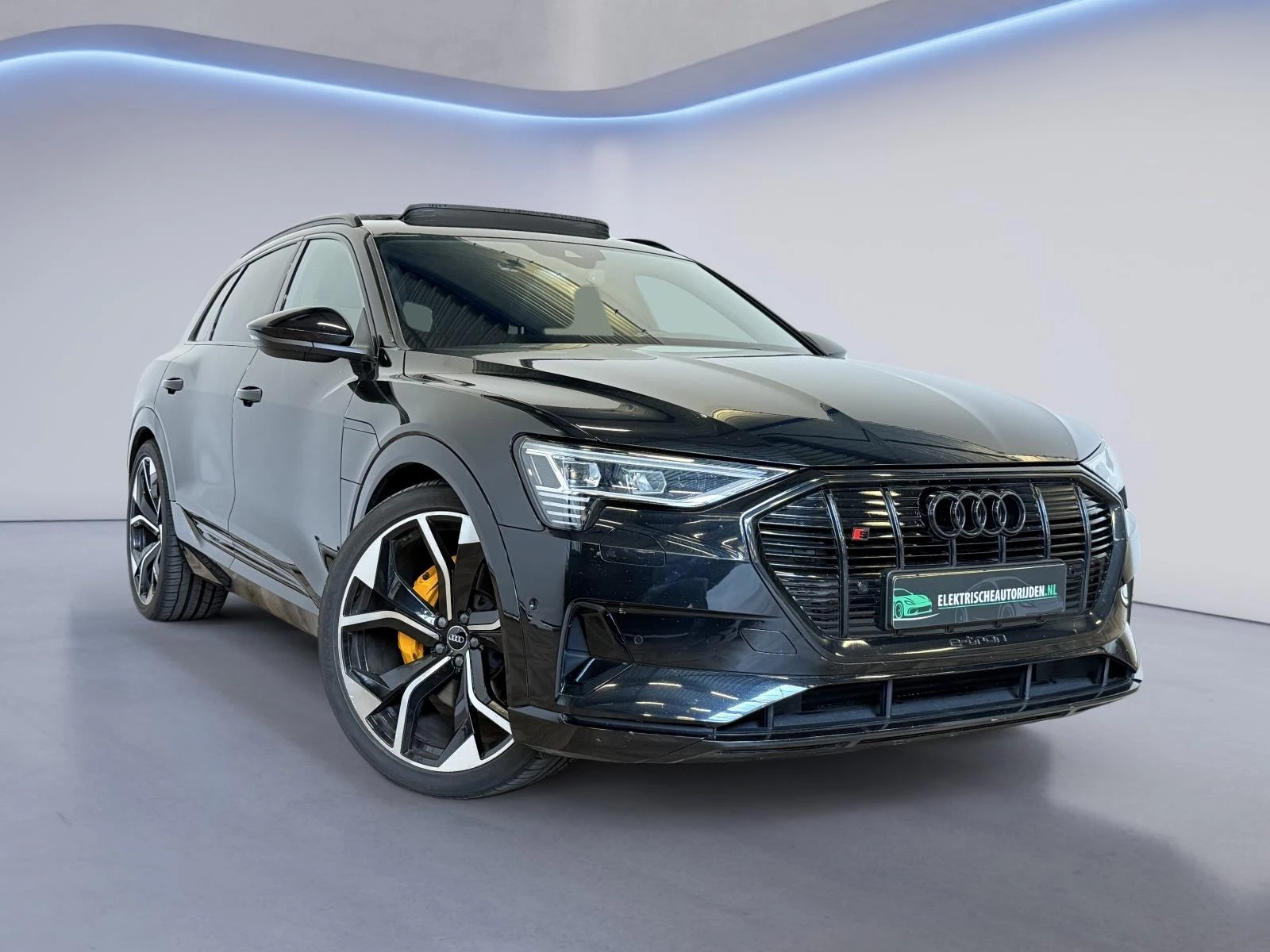 Hoofdafbeelding Audi e-tron
