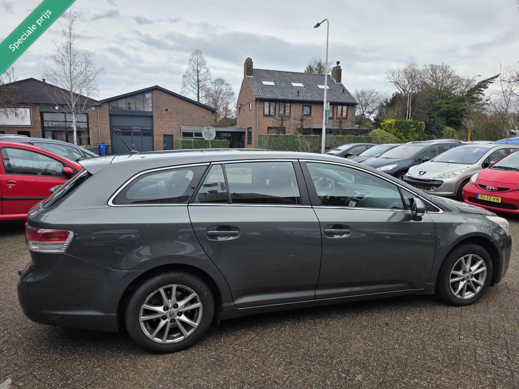 Hoofdafbeelding Toyota Avensis