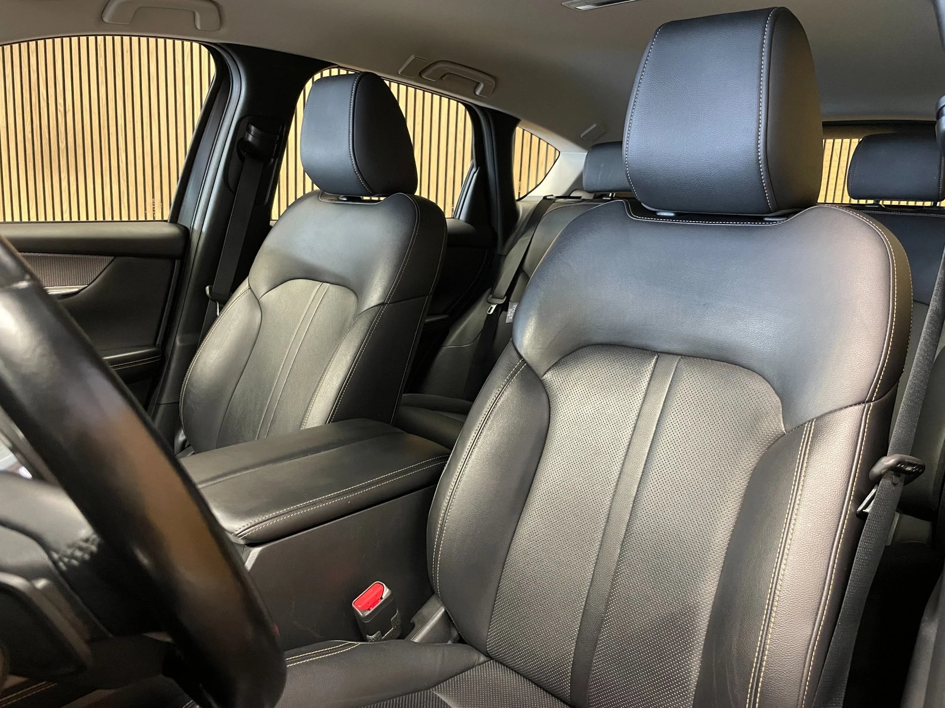 Hoofdafbeelding Mazda CX-60