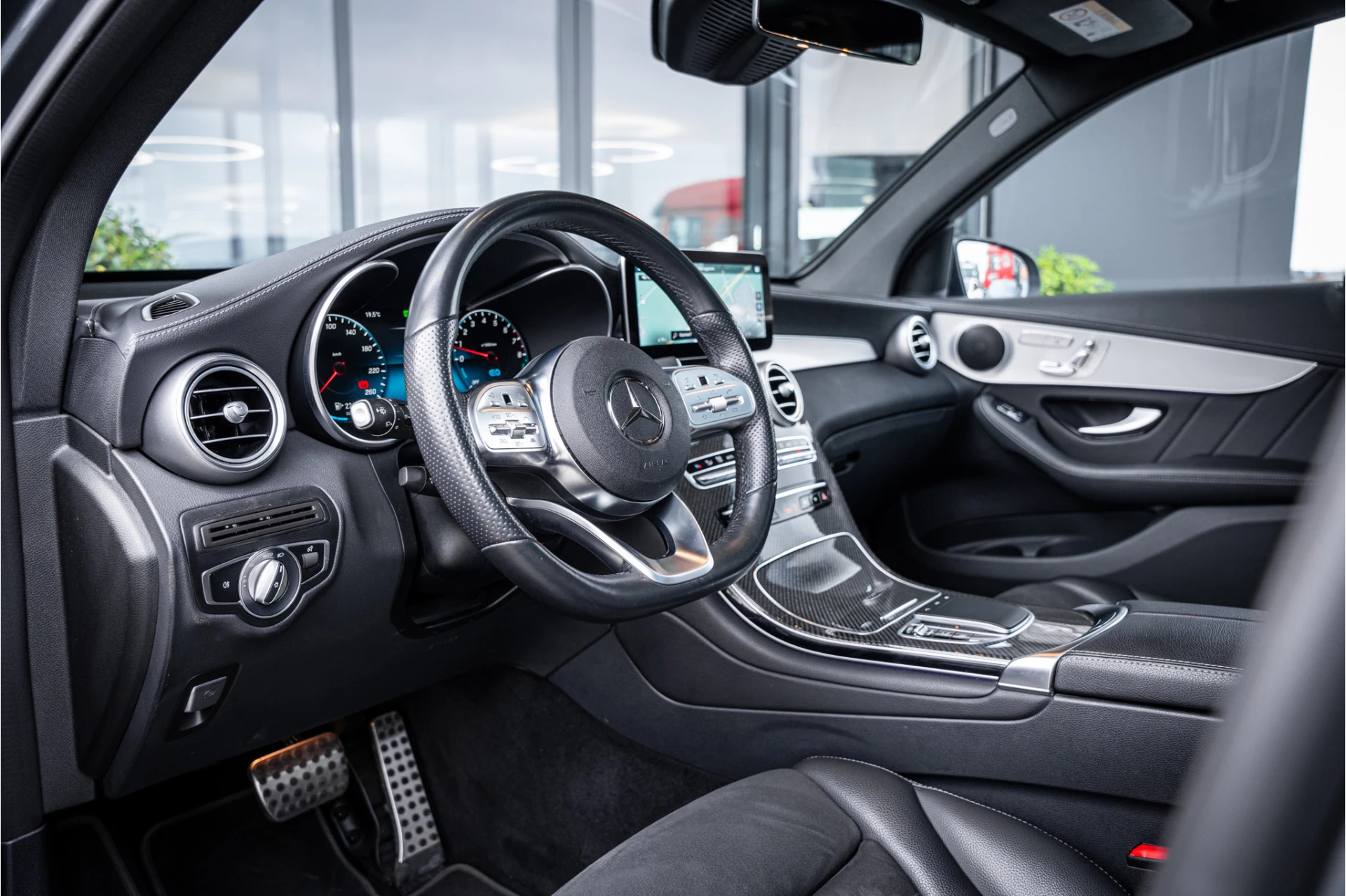 Hoofdafbeelding Mercedes-Benz GLC