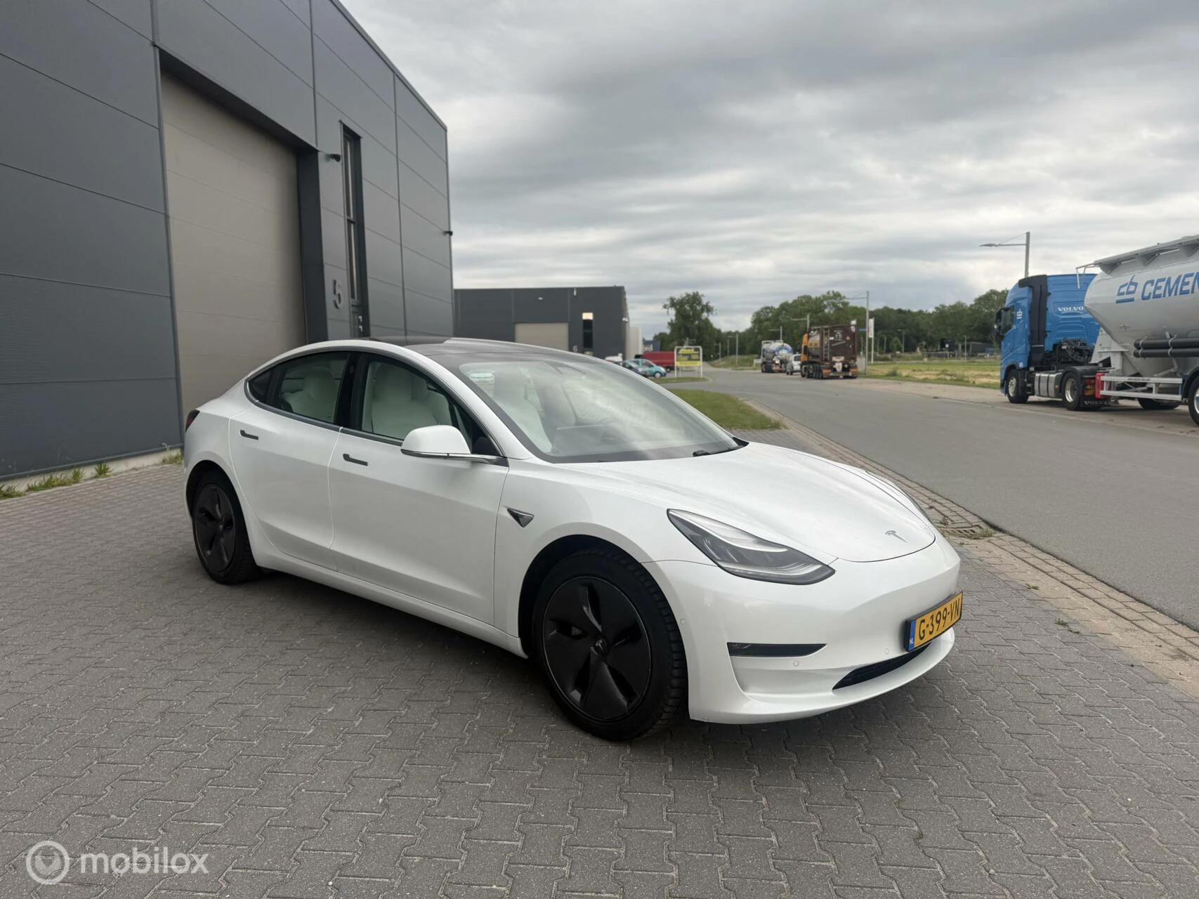 Hoofdafbeelding Tesla Model 3