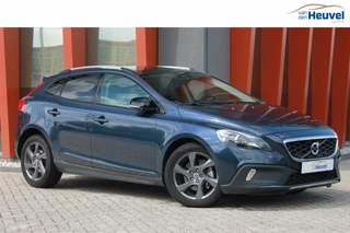 Volvo V40 Cross Country T4 Automaat Momentum | Panoramadak | Leder | Parkeercamera | Stoelverwarming