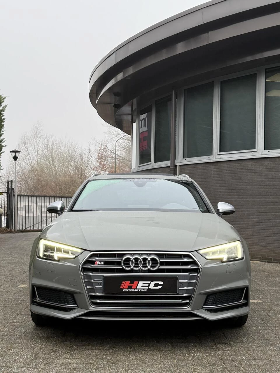 Hoofdafbeelding Audi S4