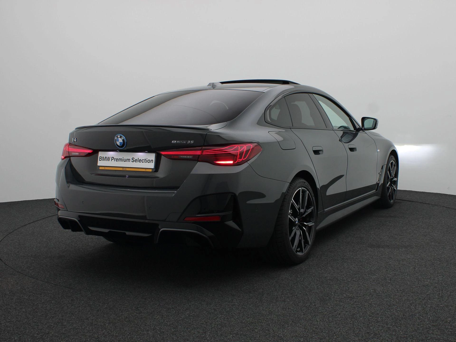 Hoofdafbeelding BMW i4