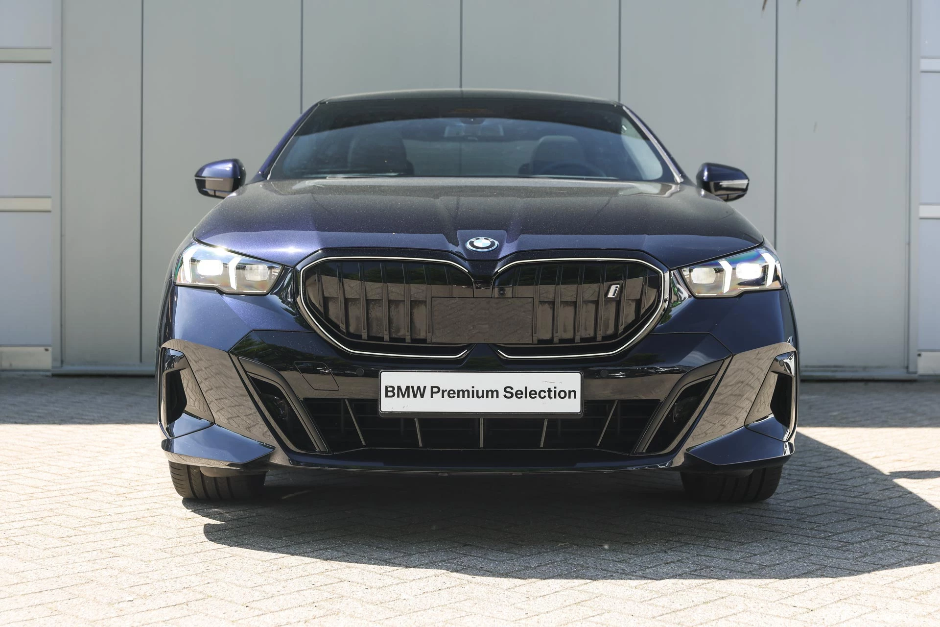 Hoofdafbeelding BMW i5