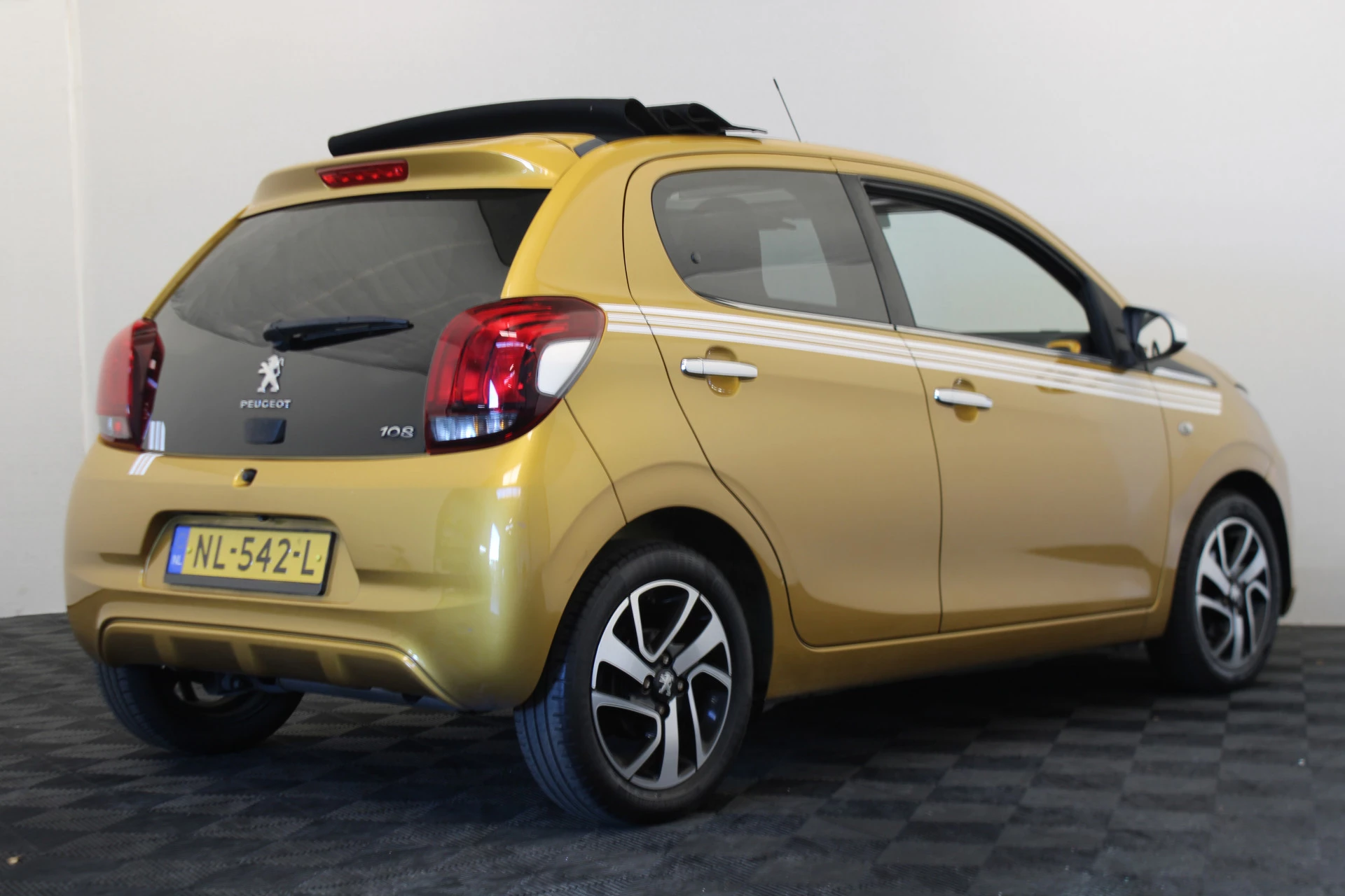Hoofdafbeelding Peugeot 108