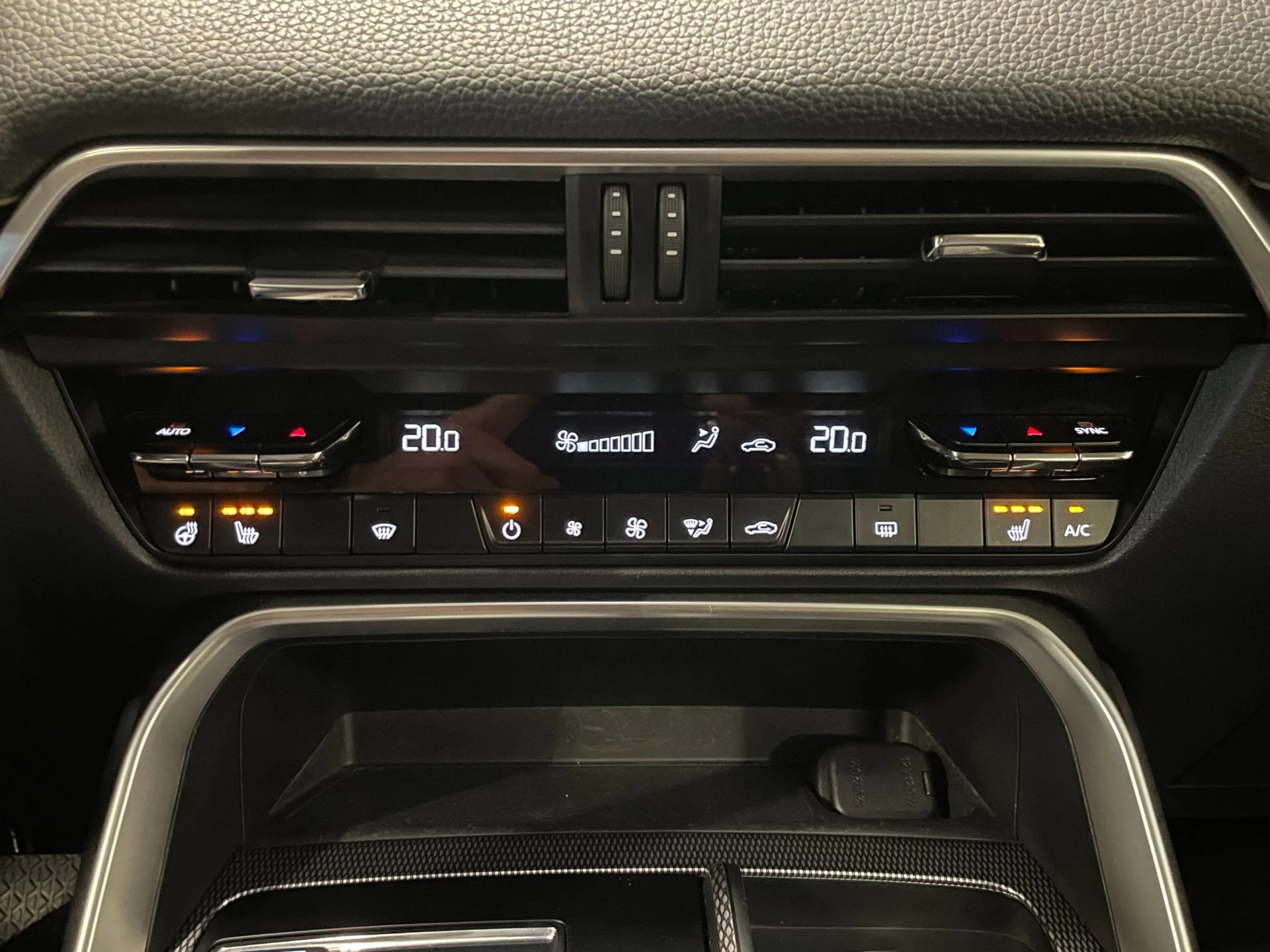 Hoofdafbeelding Mazda CX-60