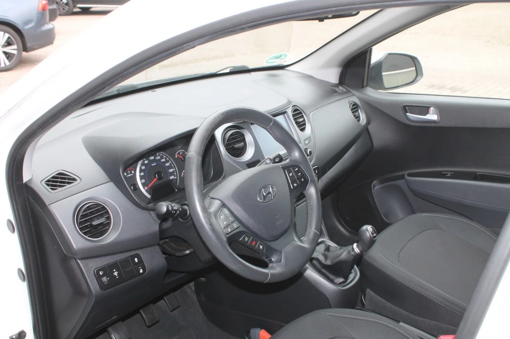 Hoofdafbeelding Hyundai i10
