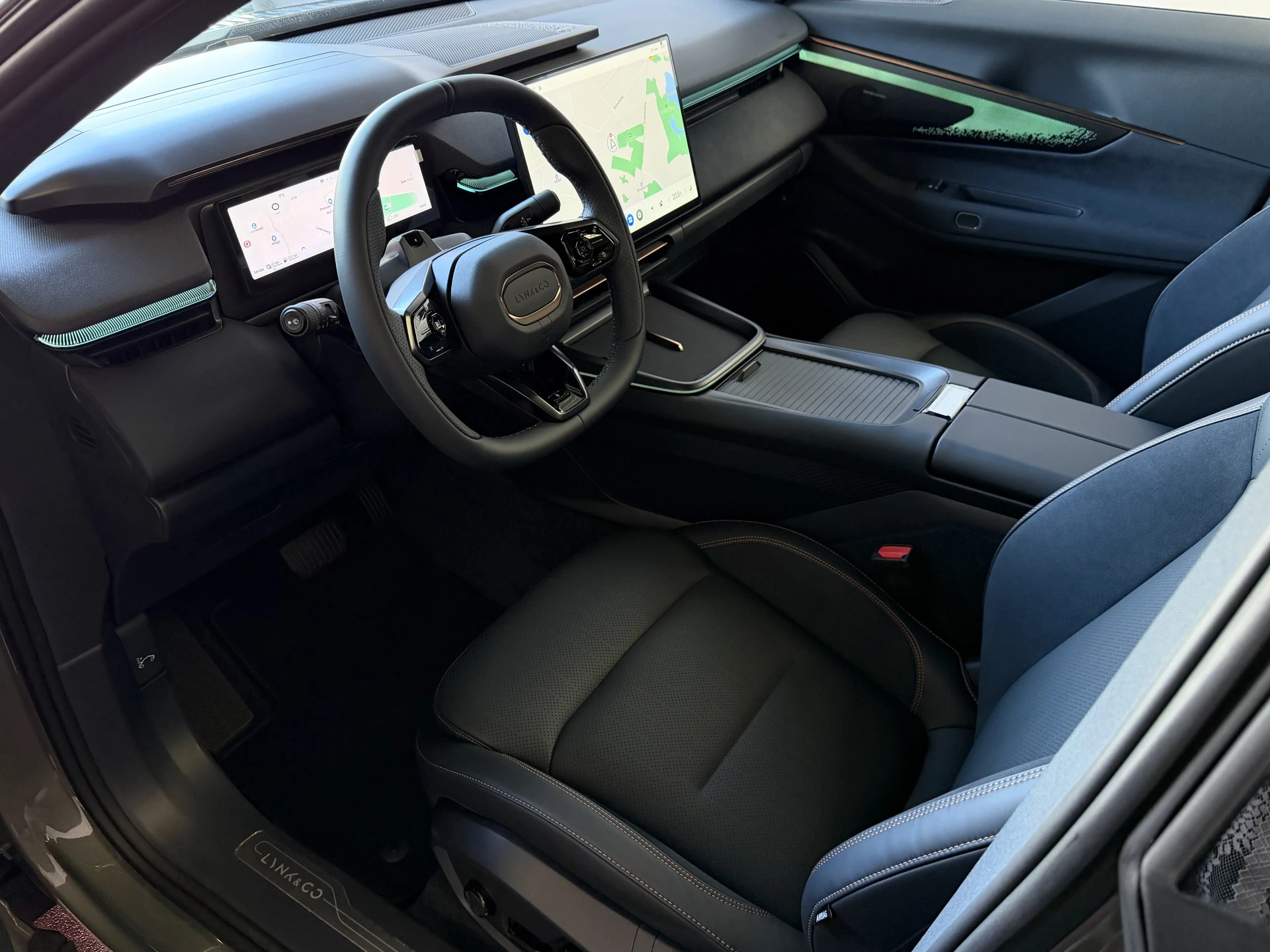 Hoofdafbeelding Lynk & Co 08