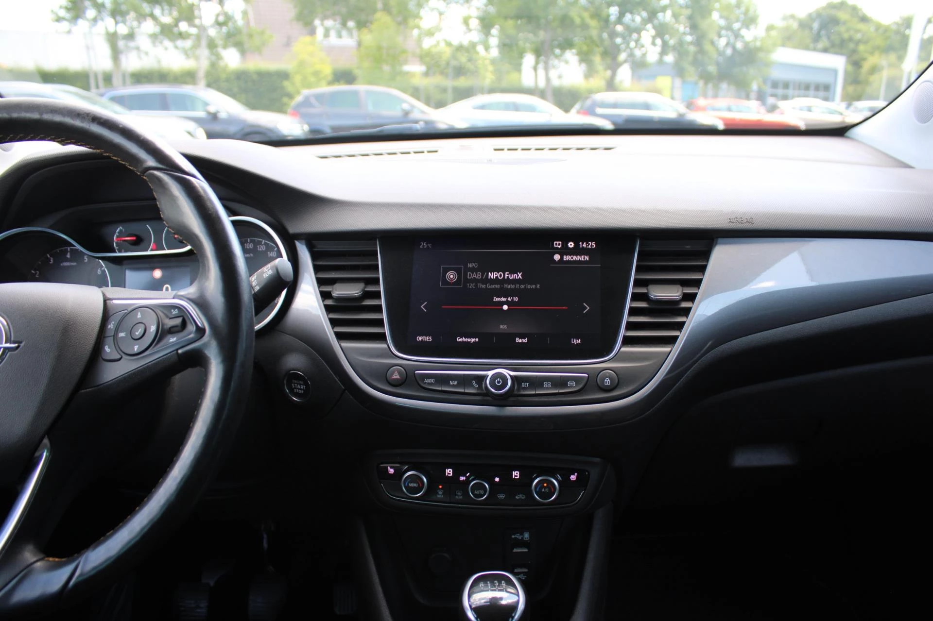 Hoofdafbeelding Opel Crossland X