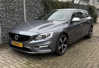 Volvo V60 2.0 T4 Bus. Sport