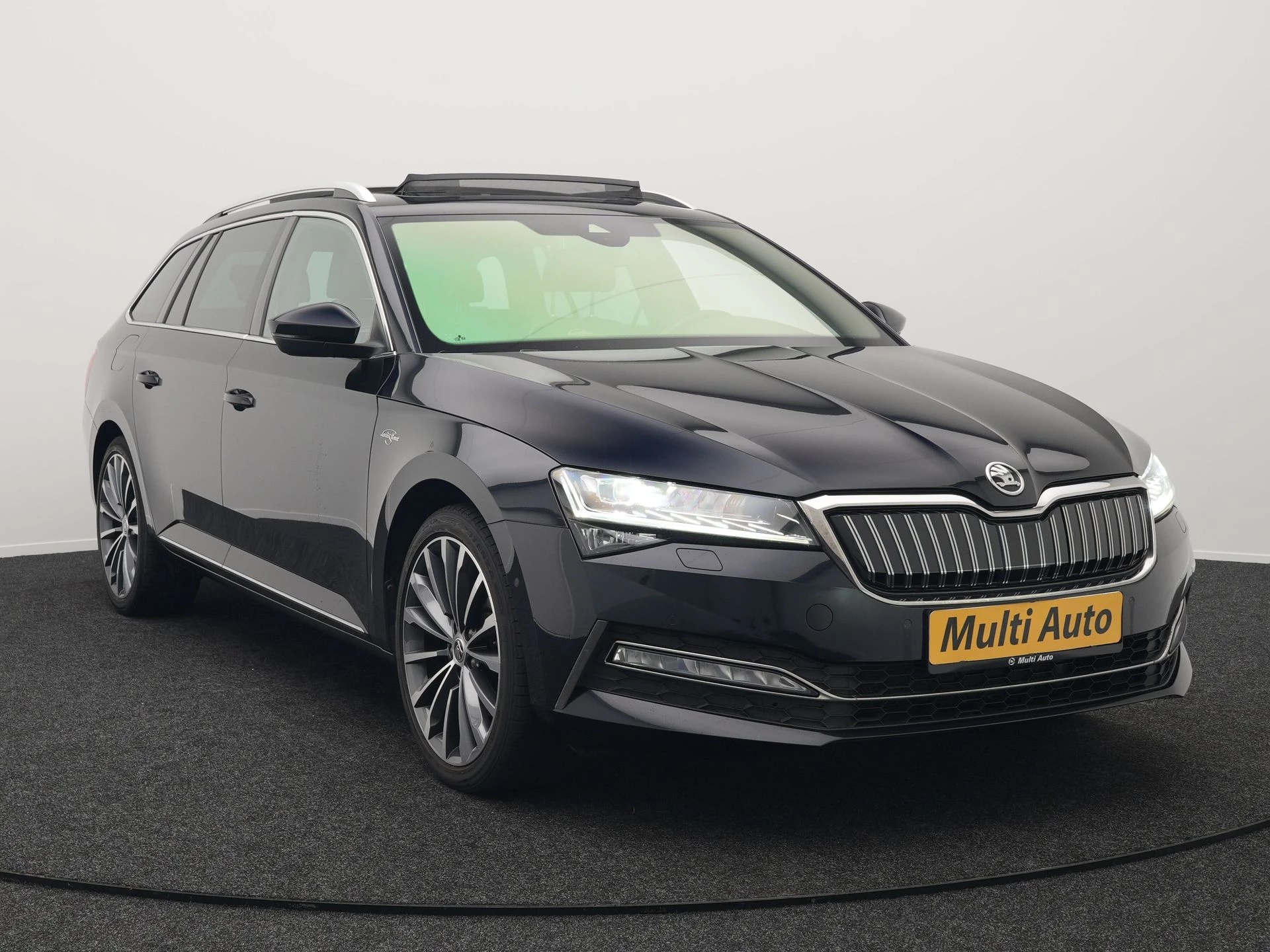 Hoofdafbeelding Škoda Superb