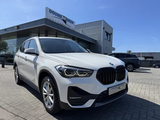 BMW X1 sDrive20i 192pk Executive Aut camera, Nav, M sport stuur, LED
