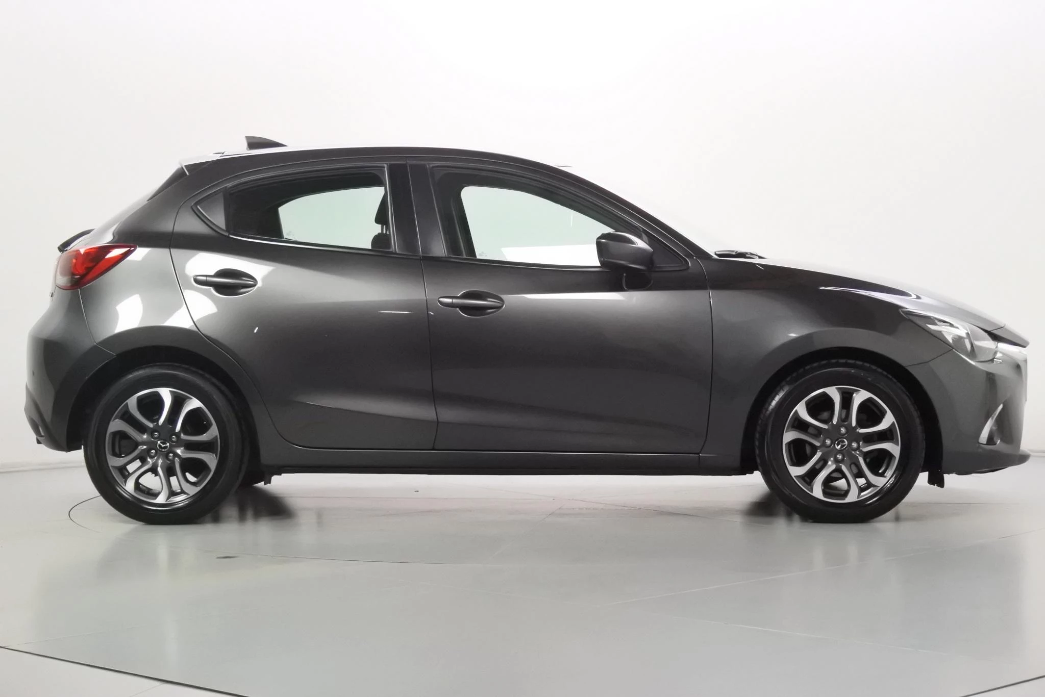 Hoofdafbeelding Mazda 2