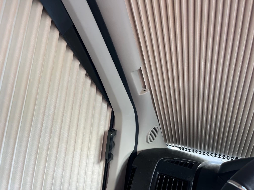 Hoofdafbeelding Sunlight V69 Adventure Ed. Queensbed Zonnepaneel