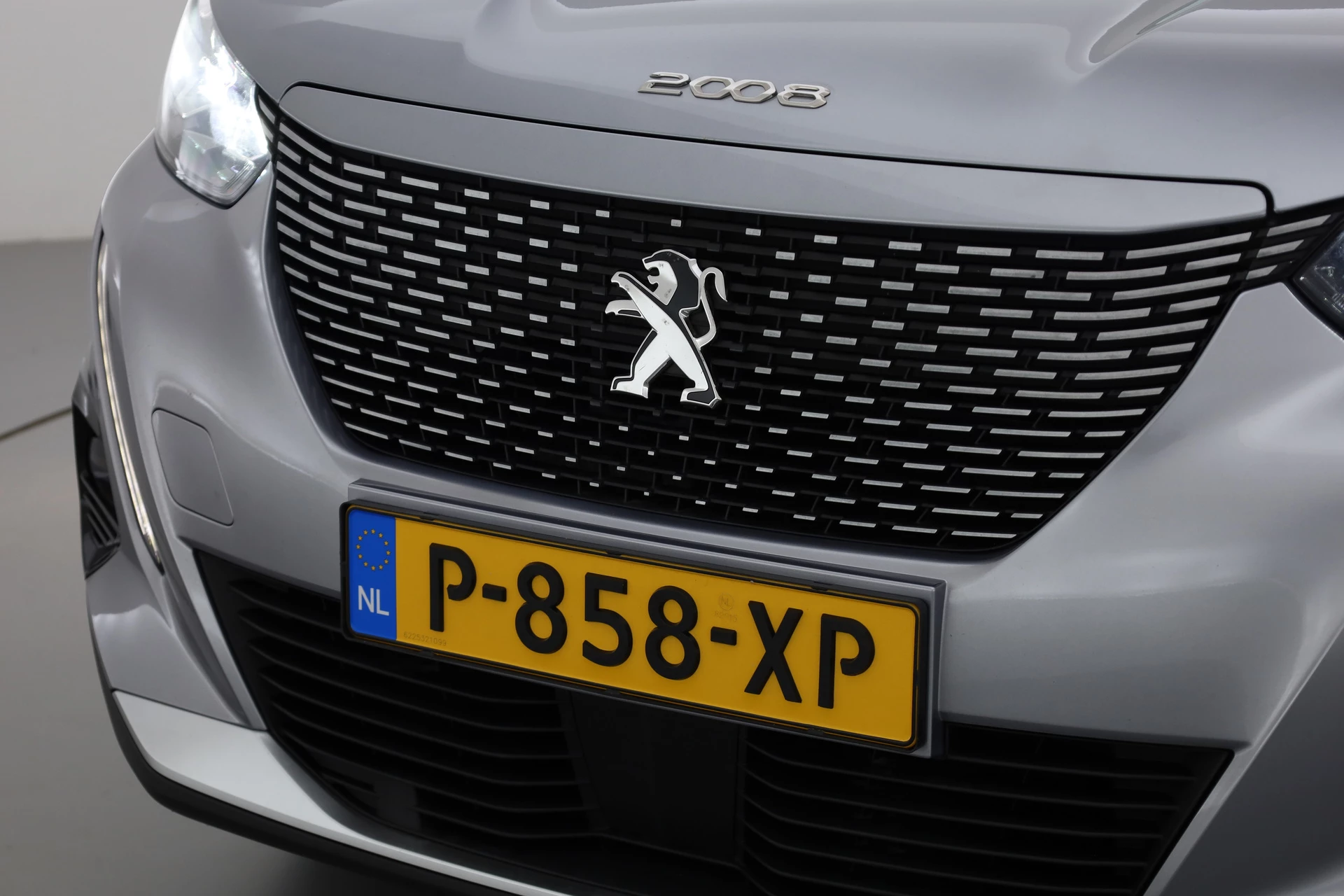 Hoofdafbeelding Peugeot e-2008