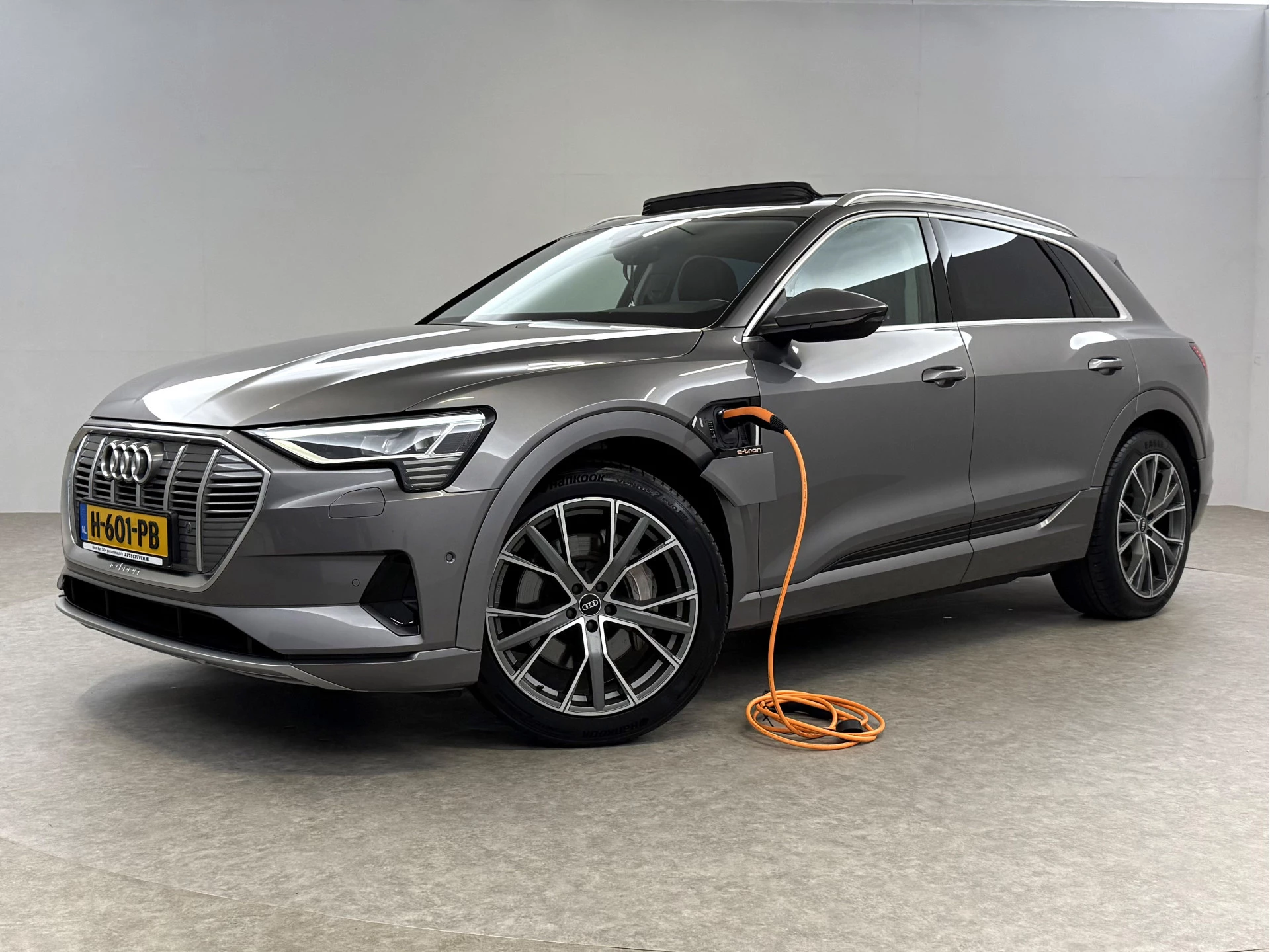 Hoofdafbeelding Audi e-tron