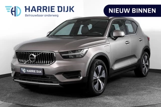 Hoofdafbeelding Volvo XC40 Volvo XC40 1.5 T4 Recharge Inscription Expression | Elek. Trekhaak | Dig. Cockpit | Cruise | Stoel-+Stuurverw. | Leder | Elek. Klep | PDC | Camera | NAV+App. Connect | ECC | LM 18" | 0676
