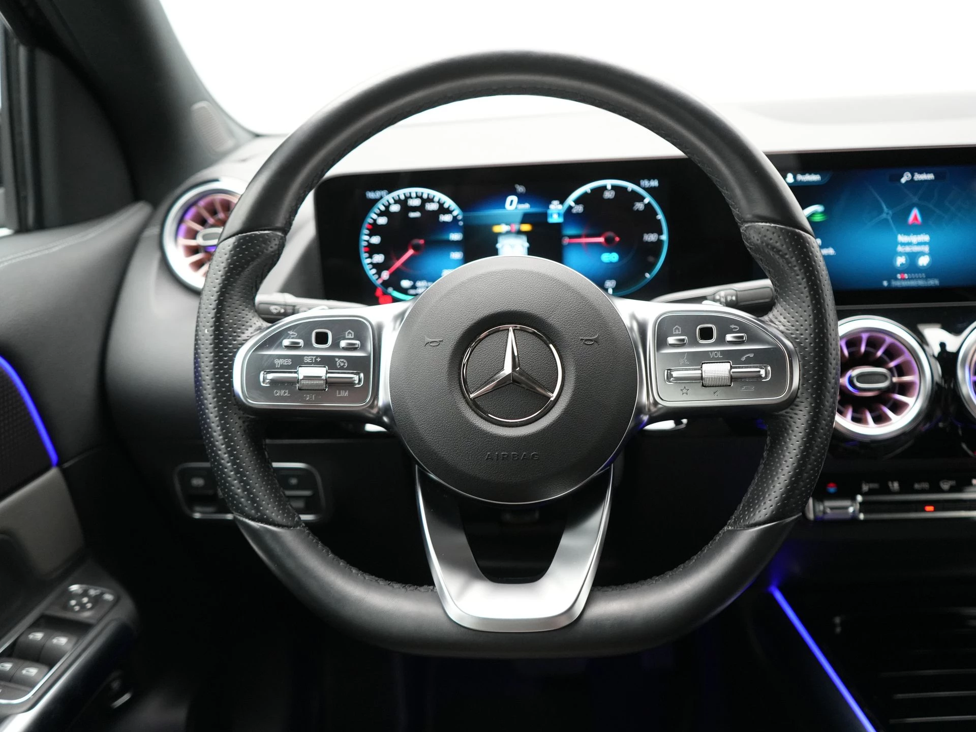 Hoofdafbeelding Mercedes-Benz EQA