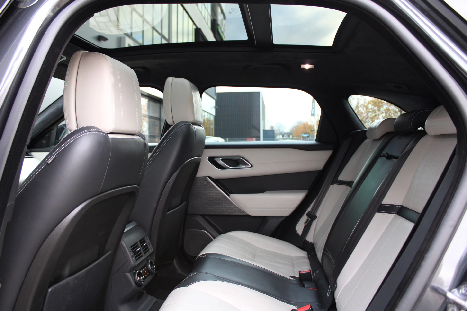 Hoofdafbeelding Land Rover Range Rover Velar