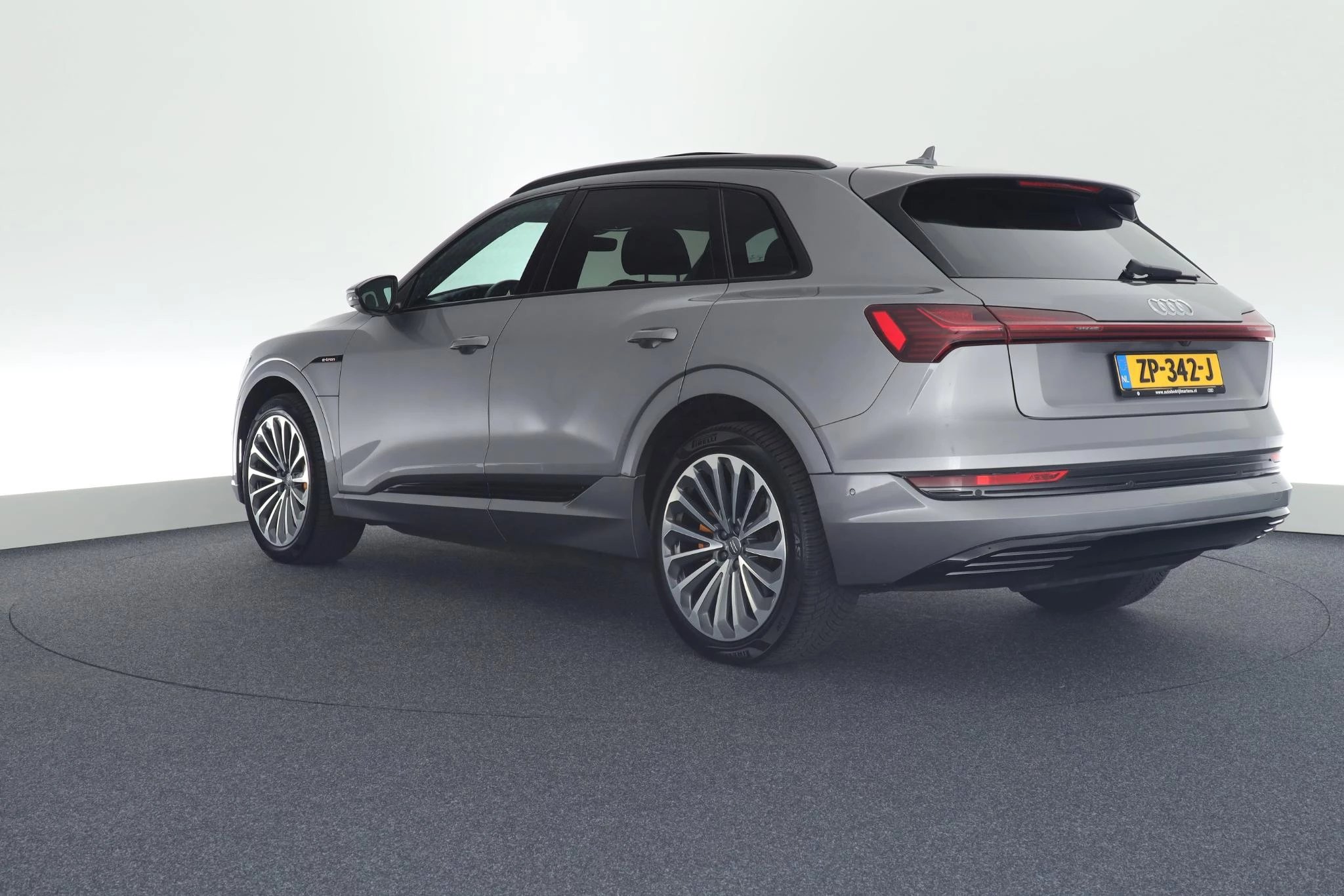 Hoofdafbeelding Audi e-tron